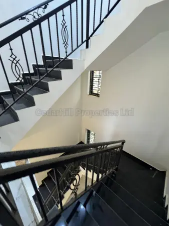 Newly-Built 4 Bedroom Detached Duplex thumbnail 5