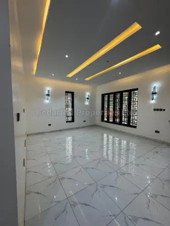 Newly-Built 4 Bedroom Detached Duplex