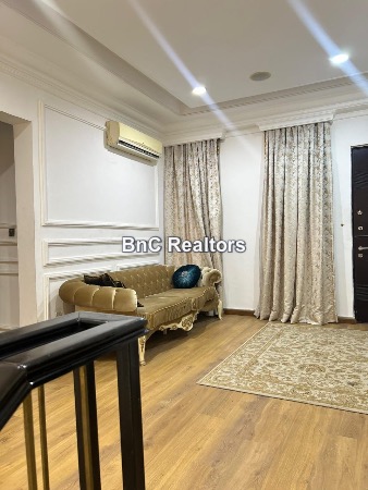 5-Bedroom Detached House
