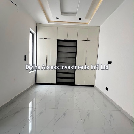 Luxury 5bedroom Fully Detached With Bq thumbnail 11