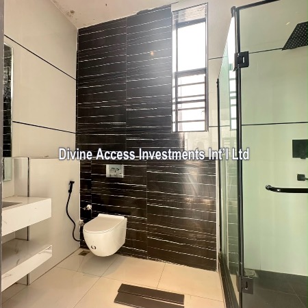 Luxury 5 Bedroom Fully Detached With Bq thumbnail 12