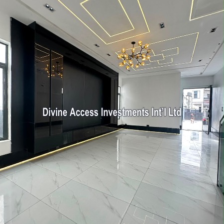Luxury 5bedroom Fully Detached With Bq