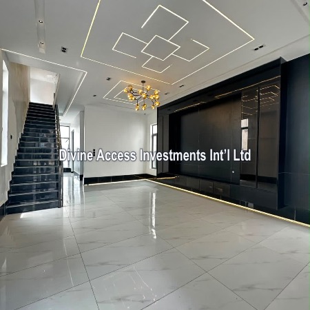Luxury 5 Bedroom Fully Detached Duplex With Bq And Swimming Pool