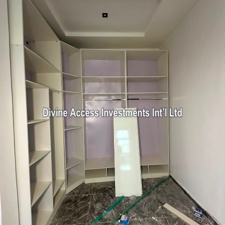 Luxury 4 Bedroom Fully Detached Duplex With Bq thumbnail 10