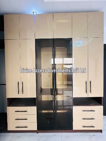 Luxury 4 Bedroom Fully Detached Duplex thumbnail 6