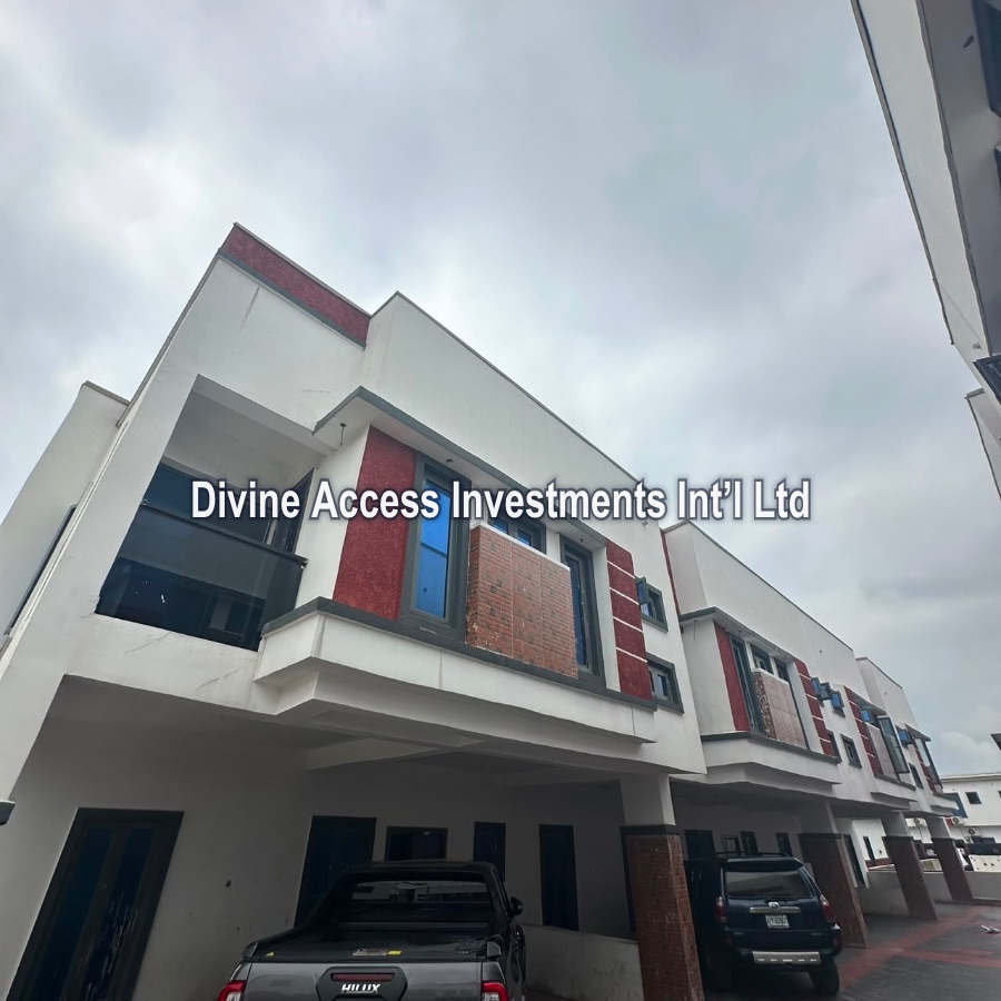 Luxury 4 Bedroom Terraced Duplex image 1