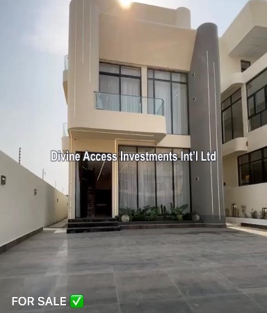 Luxury 5 Bedroom Home With Bq, Cenima And Swimming Pool
