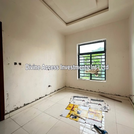 Luxurious 3 Bedroom Terraced Duplex thumbnail 5