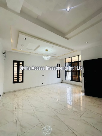 Luxury 4 Bedroom Fully Detached Duplex thumbnail 5