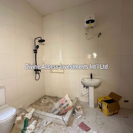 Luxurious 3 Bedroom Terraced Duplex thumbnail 9