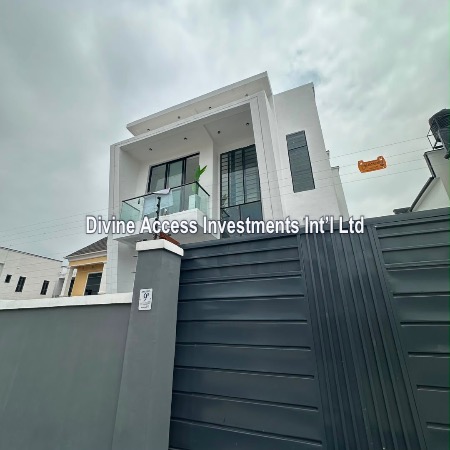 Luxury 5 Bedroom Fully Detached Duplex With Bq