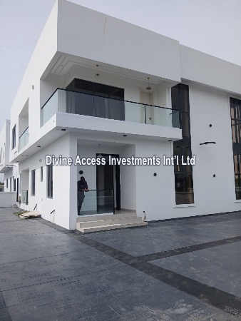 Luxury 4 Bedroom Fully Detached Duplex With Bq