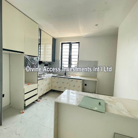 Luxury 1, 2 And 3 Bedroom Apartments With Elevator And Swimming Pool thumbnail 6