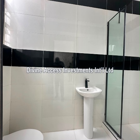 Luxury 5 Bedroom Fully Detached With Bq thumbnail 7