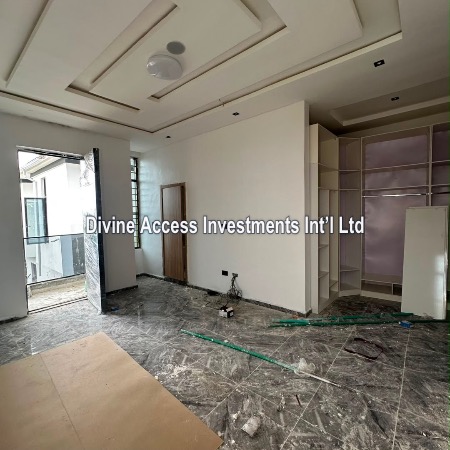 Luxury 4 Bedroom Fully Detached Duplex With Bq thumbnail 9