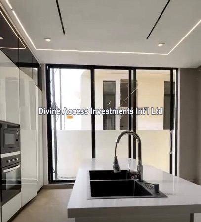 Luxury 5 Bedroom Home With Bq, Cenima And Swimming Pool