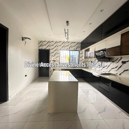 Luxury 5 Bedroom Semi Detached With Bq thumbnail 7