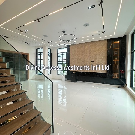 Luxury 5 Bedroom Fully Detached With Bq And Swimming Pool